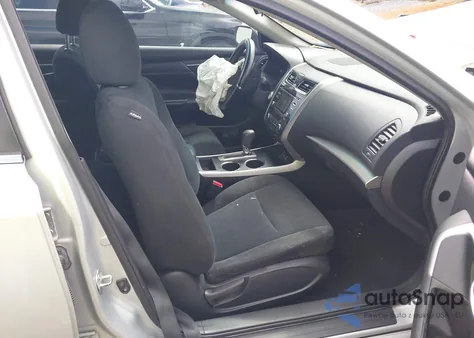 2015 Nissan Altima 2.5 S z USA, uszkodzony, nr VIN 1N4AL3AP3FN903589